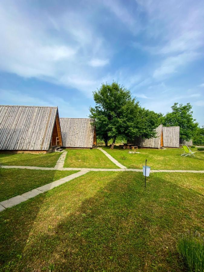 Rooms & Glamping Lana Haus Licko Petrovo Selo Exterior foto