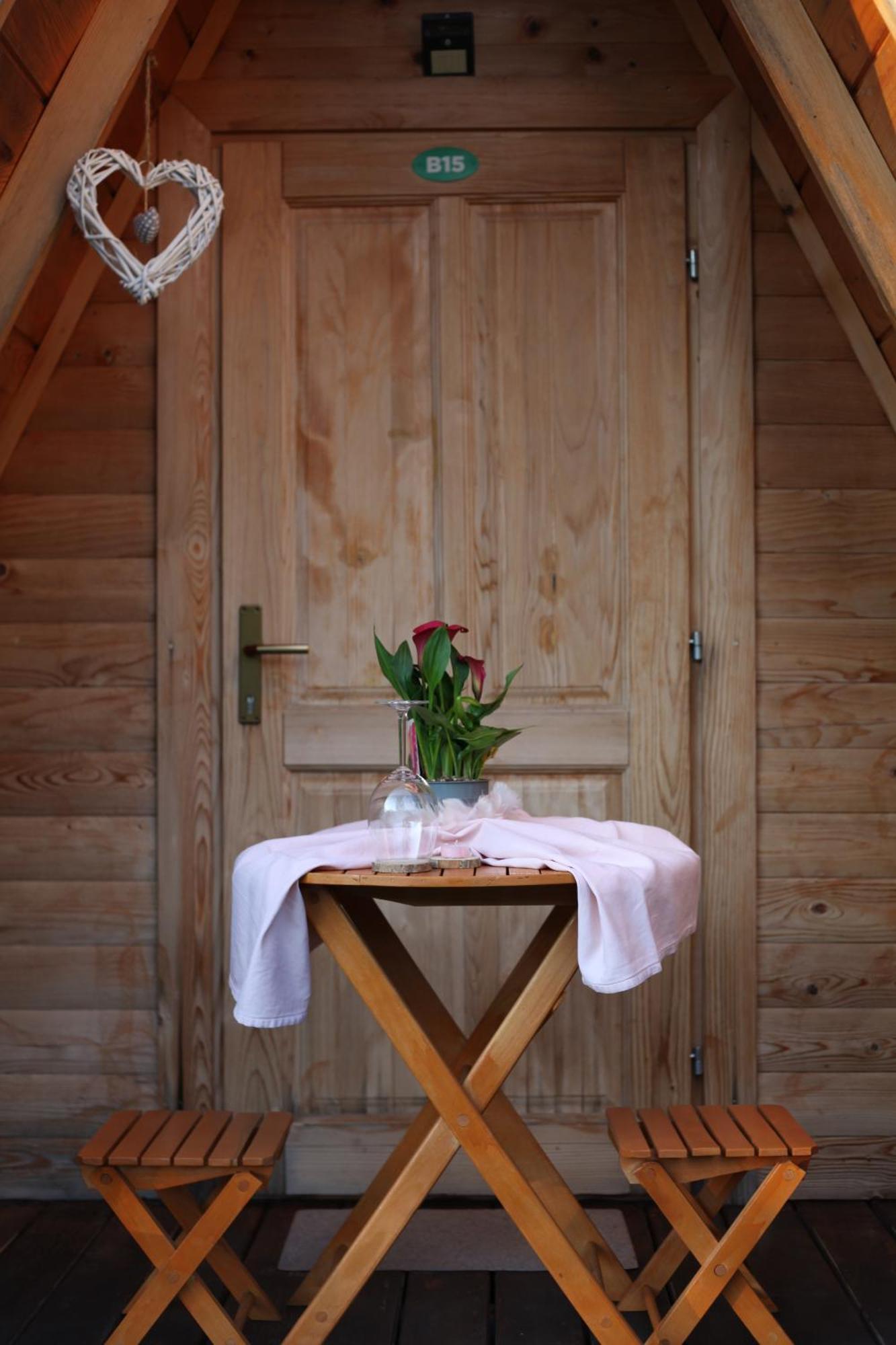 Rooms & Glamping Lana Haus Licko Petrovo Selo Exterior foto