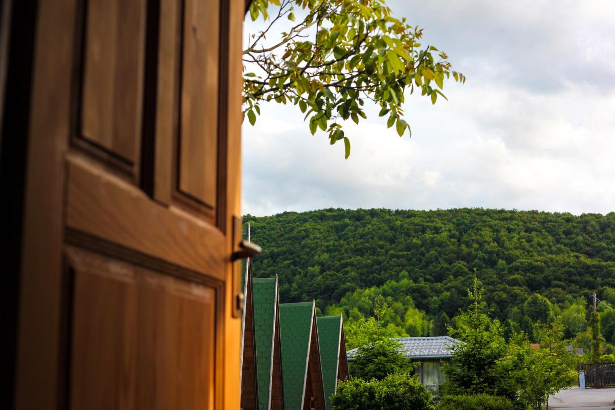 Rooms & Glamping Lana Haus Licko Petrovo Selo Exterior foto